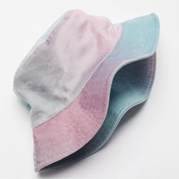 URBAN OUTFITTERS Velvet Pastel Tie-Dye 90s Y2K Bucket Hat - Picture 1 of 8